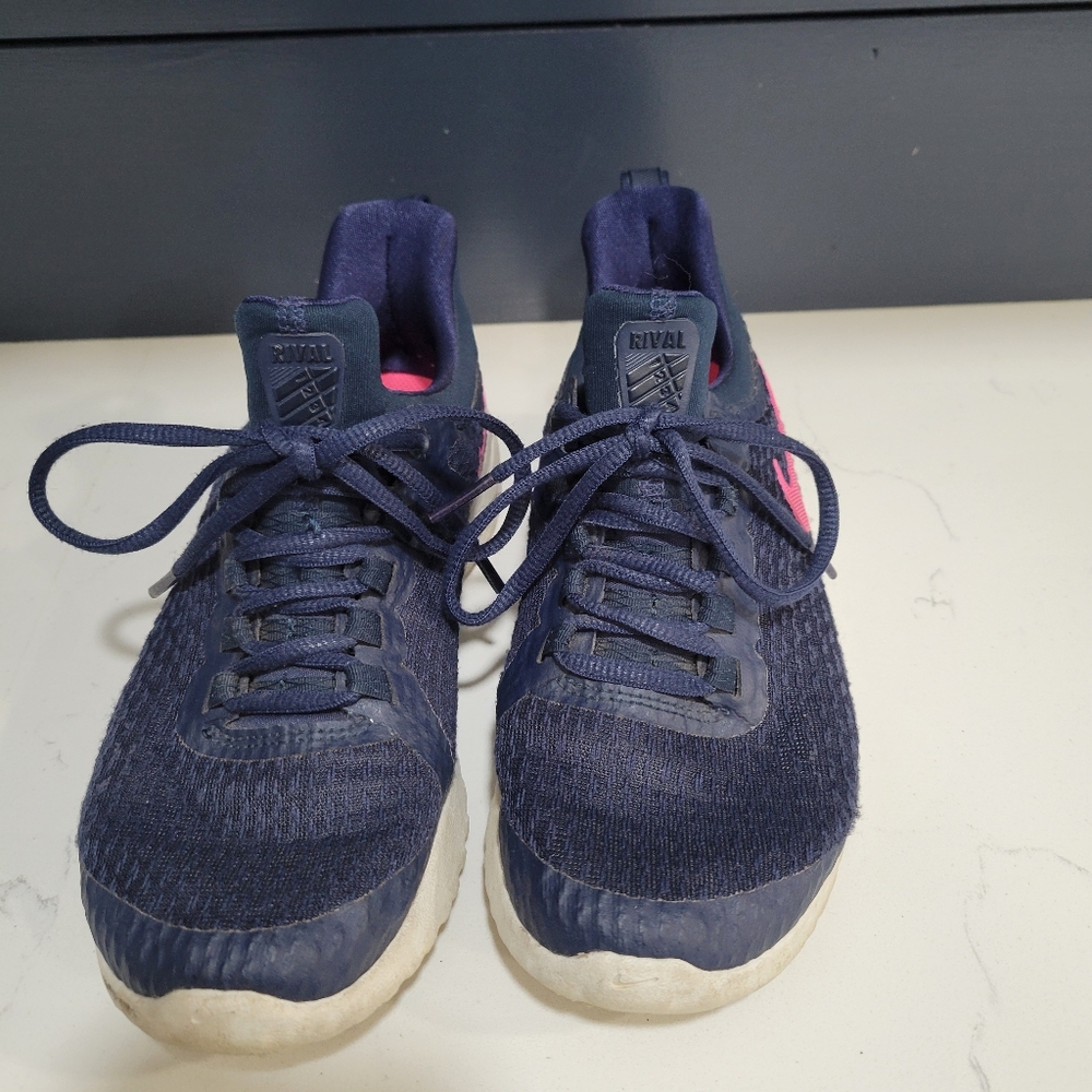 Woman's Nike Blue and Pink Rival Running Shoes Size 5.5 - Picture 4 of 13